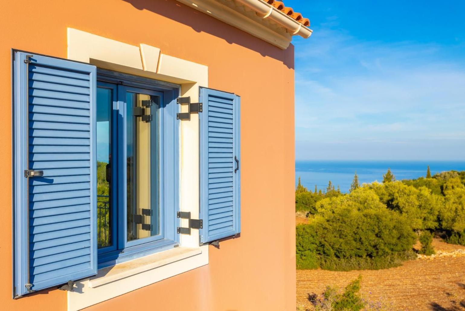 Canova Mesovounia (Kefalonia)
